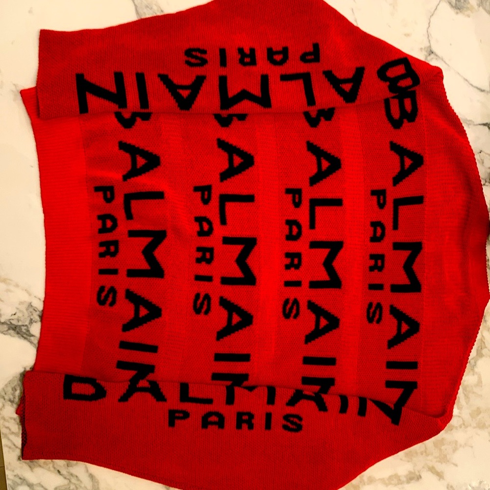 Beautiful Oversized Balmain Sweater in a Large